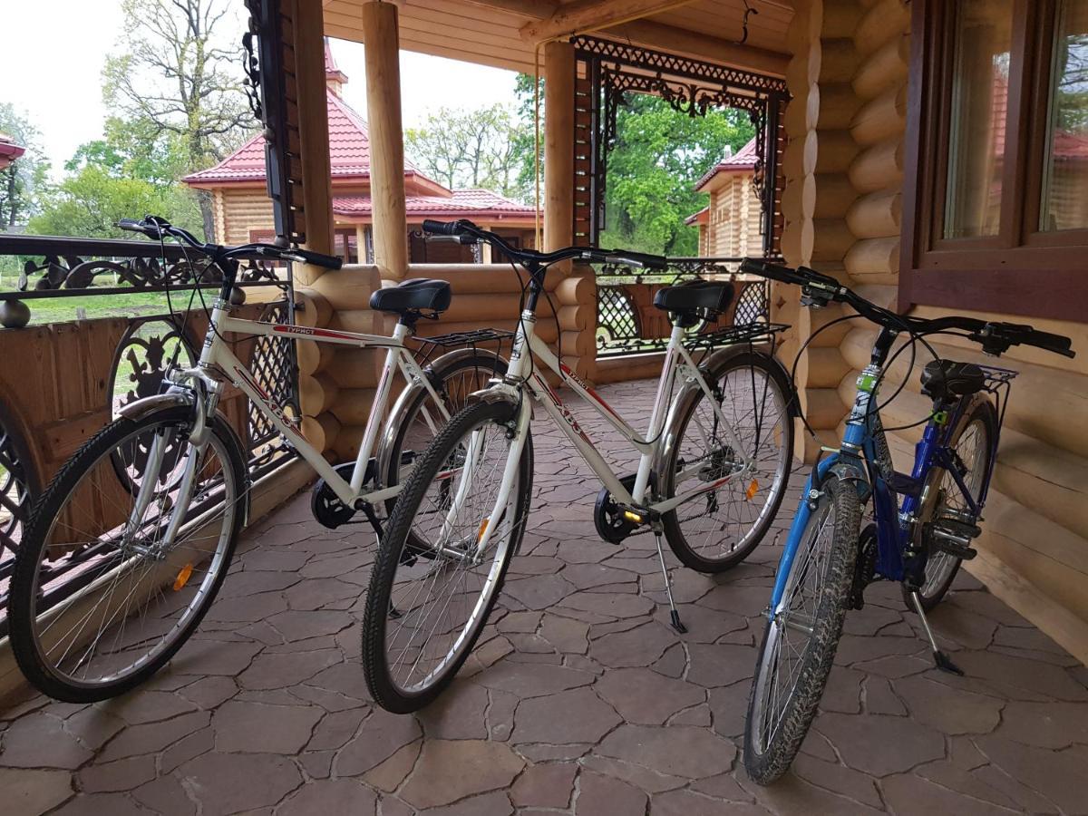 Загородный Комплекс Fort Pirnov Park Pirnove Exterior foto